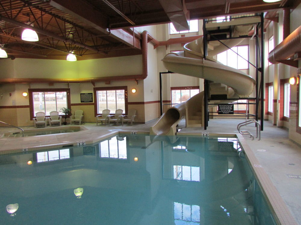 Clarion Pointe Hotel Rimbey Eksteriør billede