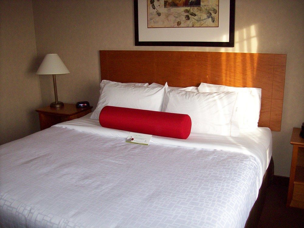 Clarion Pointe Hotel Rimbey Eksteriør billede