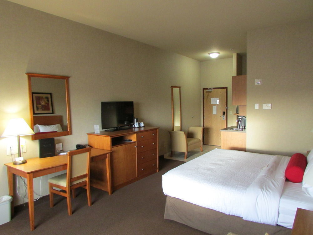 Clarion Pointe Hotel Rimbey Eksteriør billede