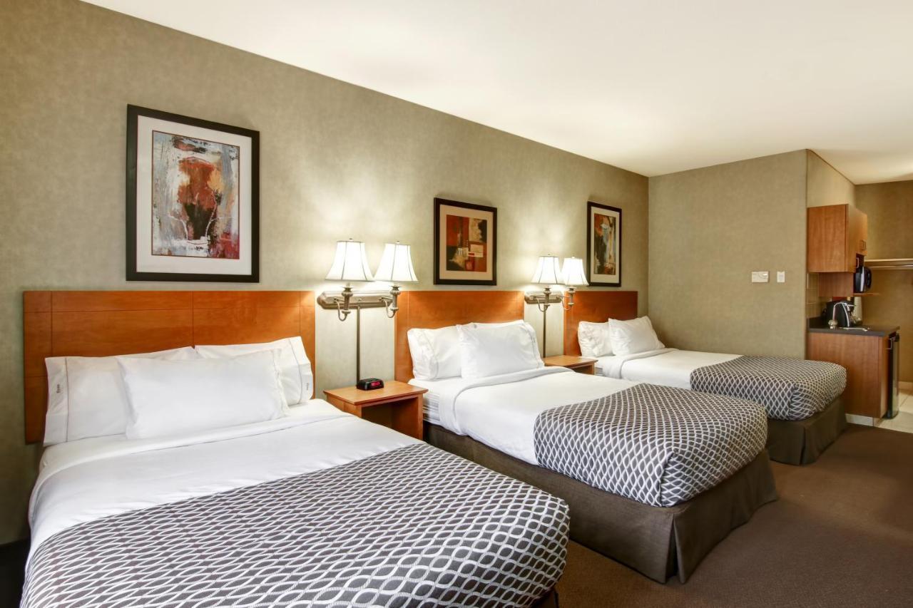 Clarion Pointe Hotel Rimbey Eksteriør billede