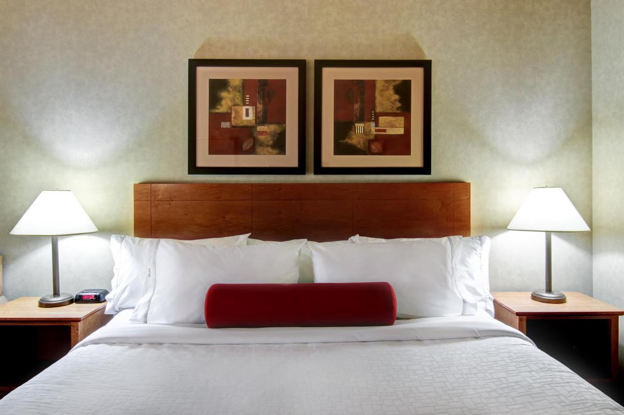 Clarion Pointe Hotel Rimbey Eksteriør billede