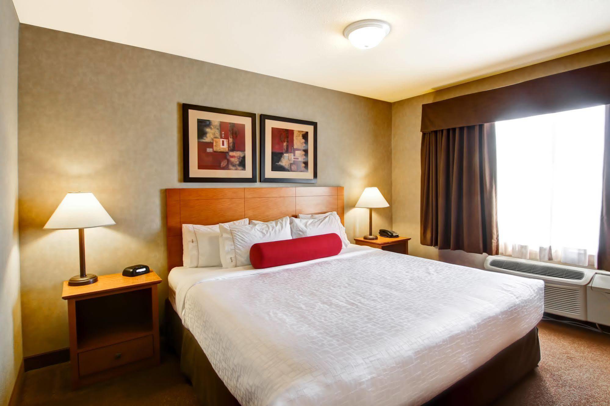Clarion Pointe Hotel Rimbey Eksteriør billede