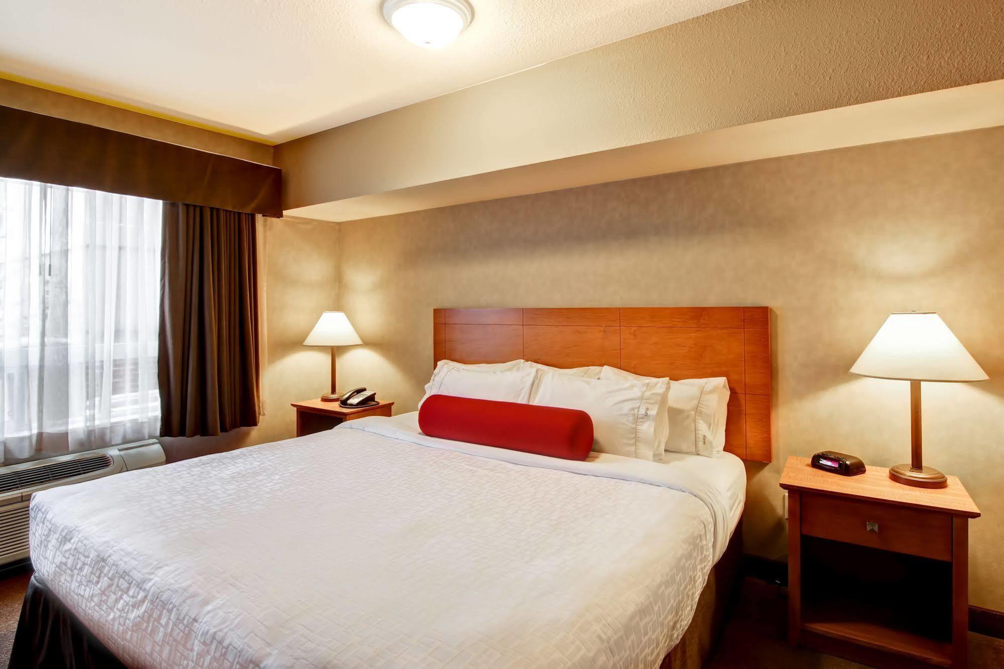 Clarion Pointe Hotel Rimbey Eksteriør billede